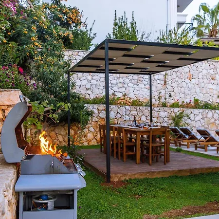 Villa Mystic Private Pool-garden & Sea Views In Location