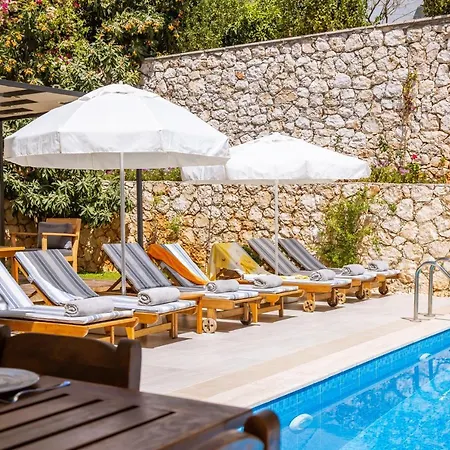 Mystic Private Pool-garden & Sea Views In Location Villa